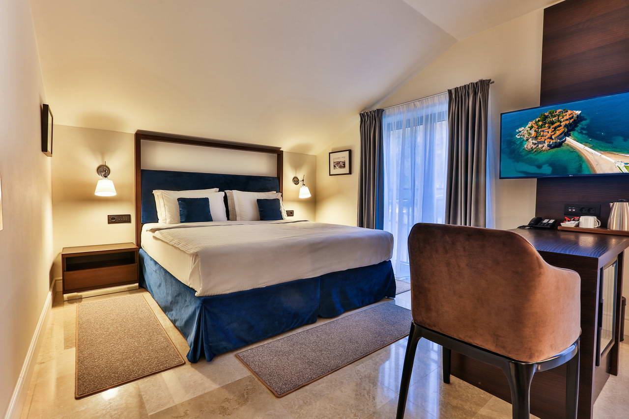 Junior suite with mountain view