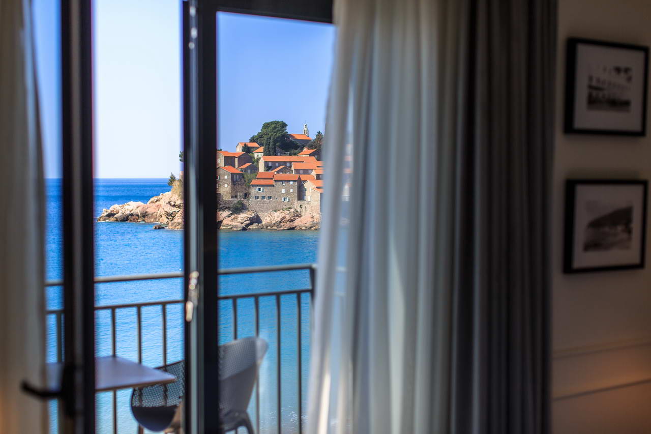 Deluxe double/twin room with sea view